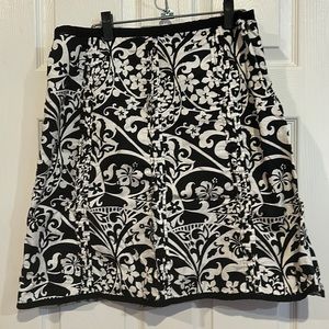Women’s size 14 Old Navy skirt